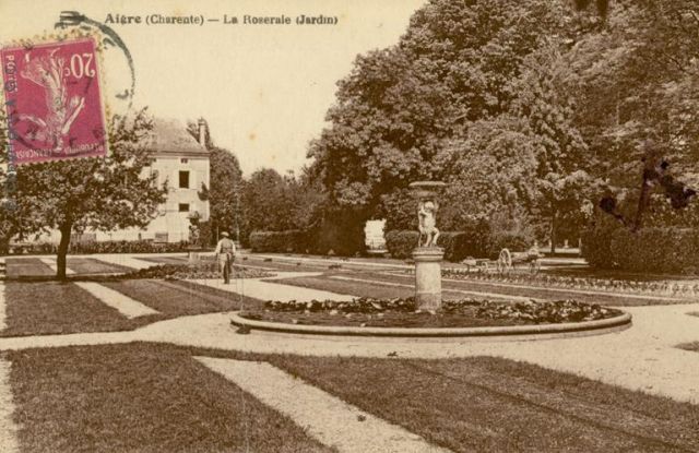 La Roseraie - Jardin.jpg